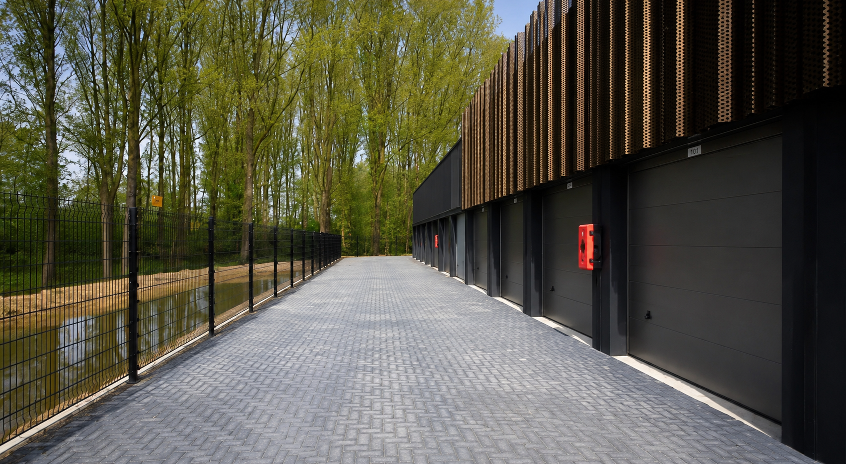 Garage — opslagruimte 22 m² in Utrecht